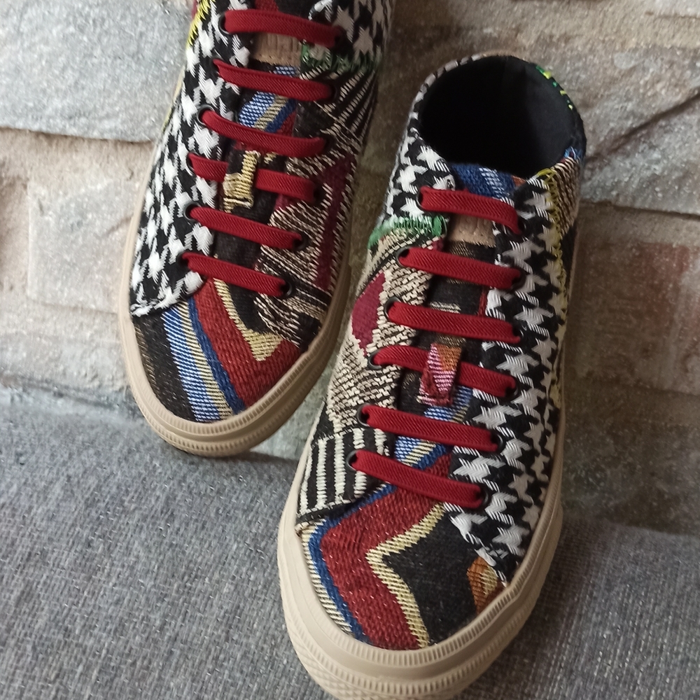 DESIGUAL high tops
